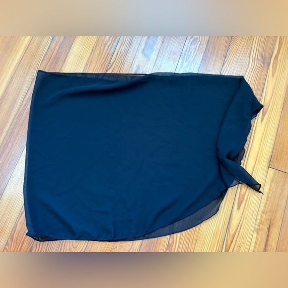 White & Black 2 Pack Sheer Sarongs - never worn - Picture 3 of 4